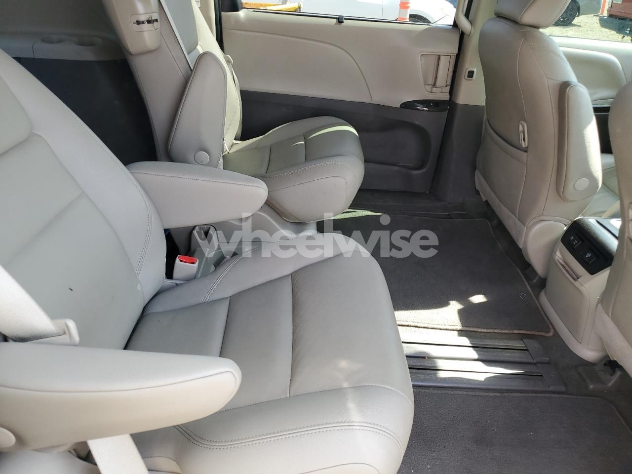 Photo 10 of 2020 TOYOTA SIENNA XLE (VIN 5TDYZ3DC6LS084776)