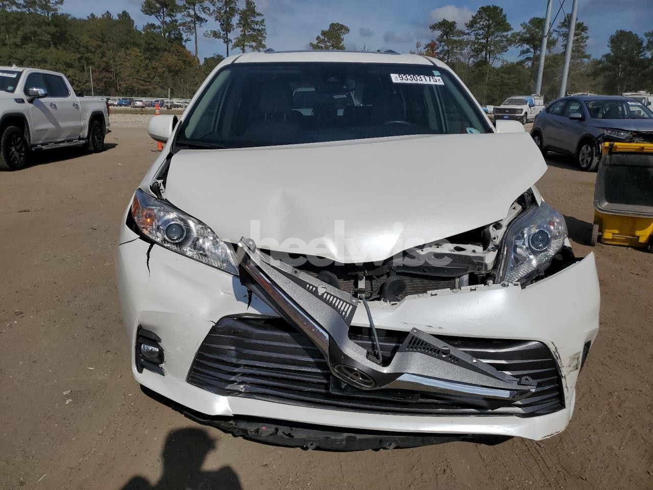 Photo 5 of 2020 TOYOTA SIENNA XLE (VIN 5TDYZ3DC6LS084776)