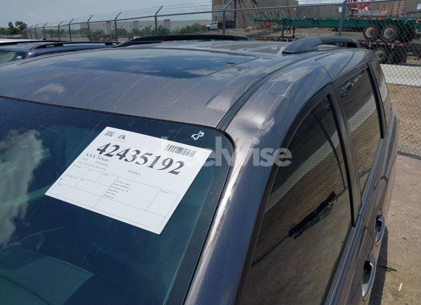 Photo 17 of 2019 Toyota Sienna XLE/XLE PREMIUM/LIMITED/LIMITED PREMIUM (VIN 5TDYZ3DC7KS975576)