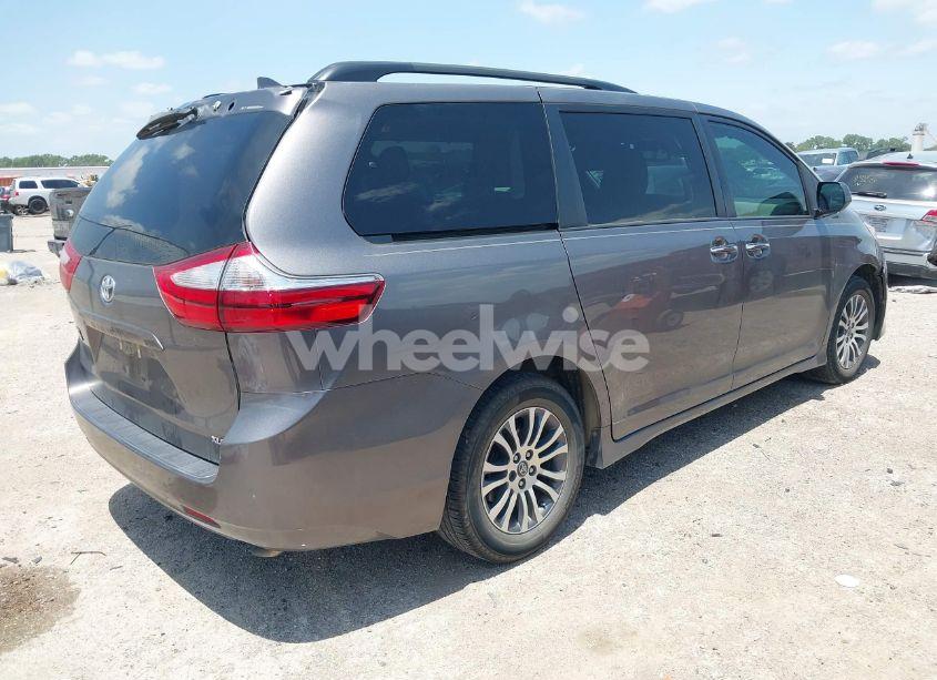Photo 4 of 2019 Toyota Sienna XLE/XLE PREMIUM/LIMITED/LIMITED PREMIUM (VIN 5TDYZ3DC7KS975576)