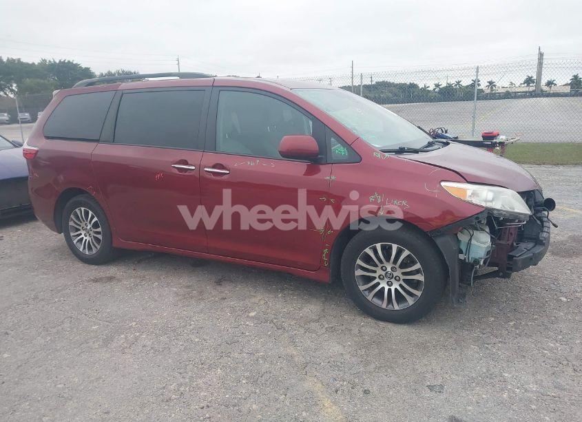 2019 Toyota Sienna XLE 8 PASSENGER (VIN 5TDYZ3DC7KS985640) main photo