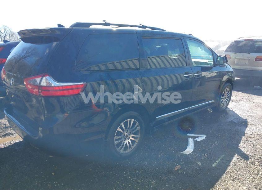 Photo 4 of 2020 Toyota Sienna XLE (VIN 5TDYZ3DC7LS060728)