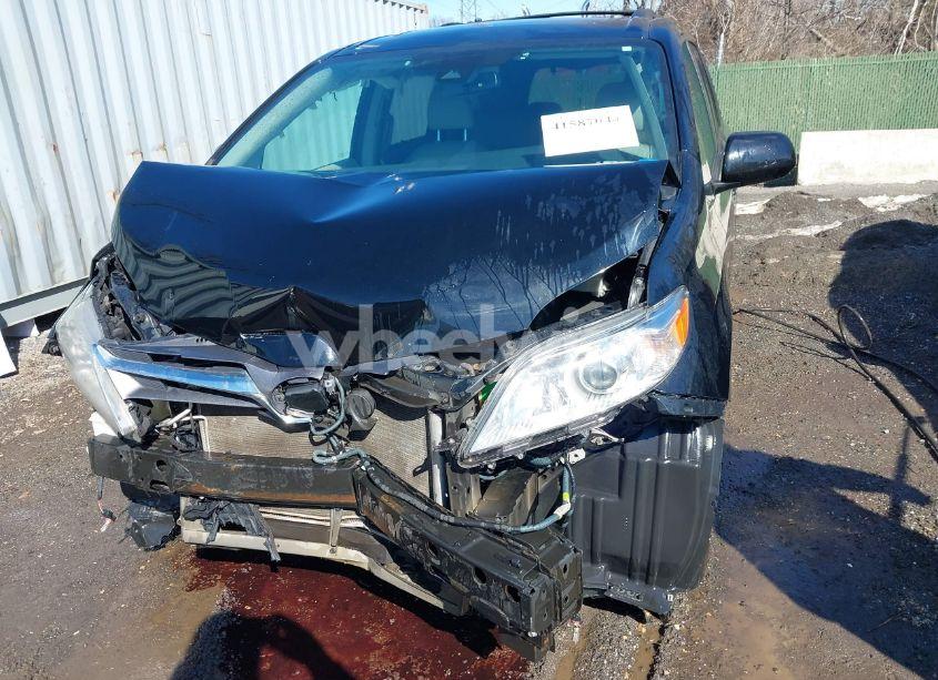 Photo 6 of 2020 Toyota Sienna XLE (VIN 5TDYZ3DC7LS060728)