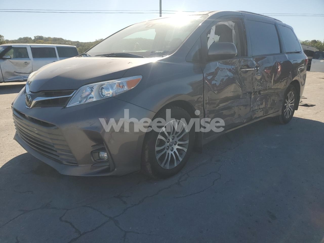 2020 TOYOTA SIENNA XLE (VIN 5TDYZ3DC7LS073365) main photo