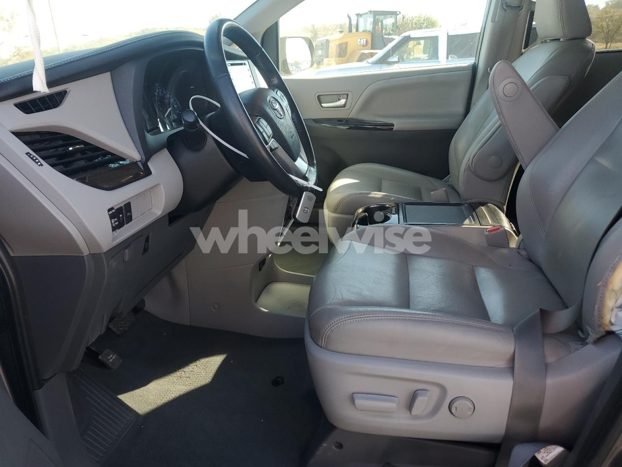 Photo 7 of 2020 TOYOTA SIENNA XLE (VIN 5TDYZ3DC7LS073365)