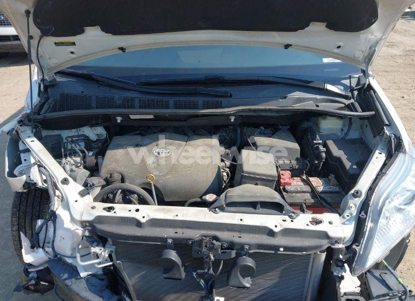 Photo 10 of 2017 Toyota Sienna XLE PREMIUM 8 PASSENGER (VIN 5TDYZ3DC8HS787173)