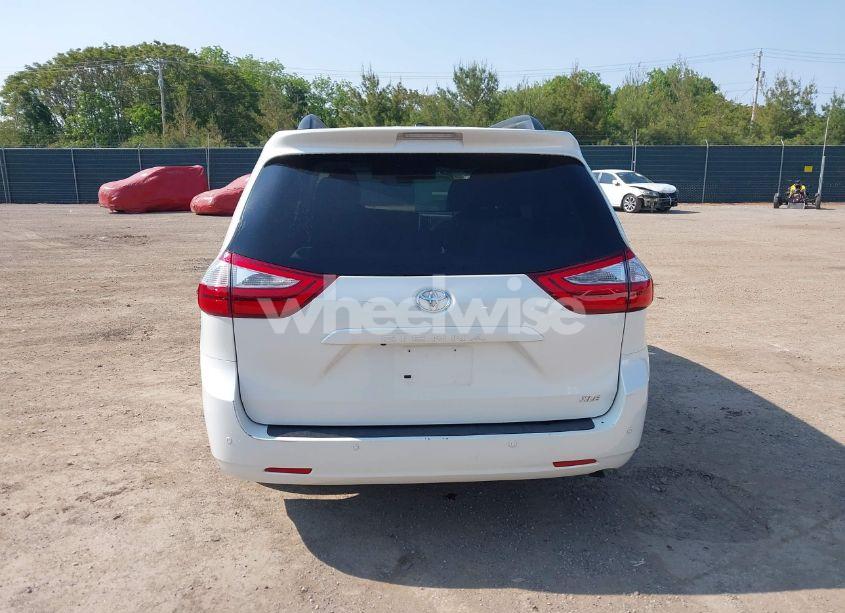 Photo 16 of 2017 Toyota Sienna XLE PREMIUM 8 PASSENGER (VIN 5TDYZ3DC8HS787173)