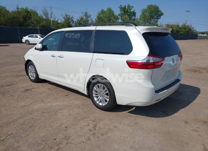 Photo 3 of 2017 Toyota Sienna XLE PREMIUM 8 PASSENGER (VIN 5TDYZ3DC8HS787173)