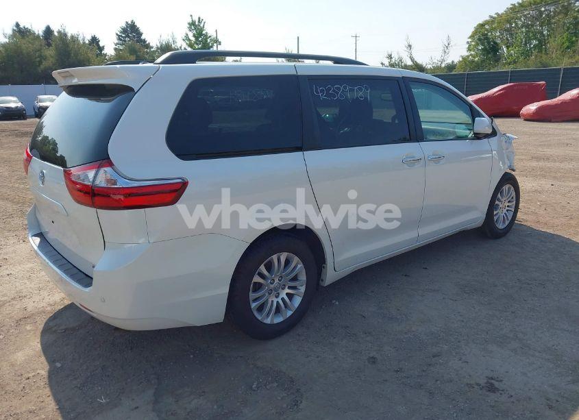 Photo 4 of 2017 Toyota Sienna XLE PREMIUM 8 PASSENGER (VIN 5TDYZ3DC8HS787173)