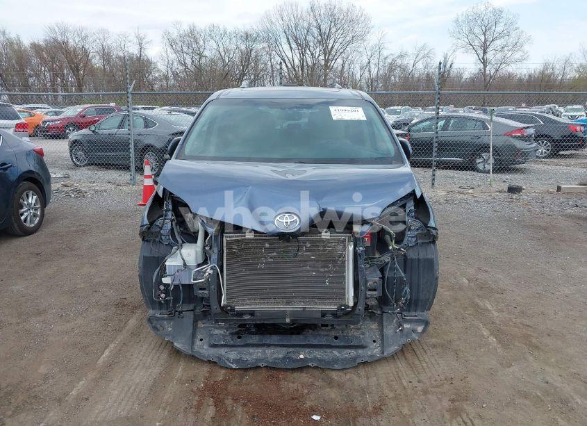 Photo 12 of 2017 Toyota Sienna LIMITED PREMIUM 7 PASSENGER (VIN 5TDYZ3DC8HS802819)