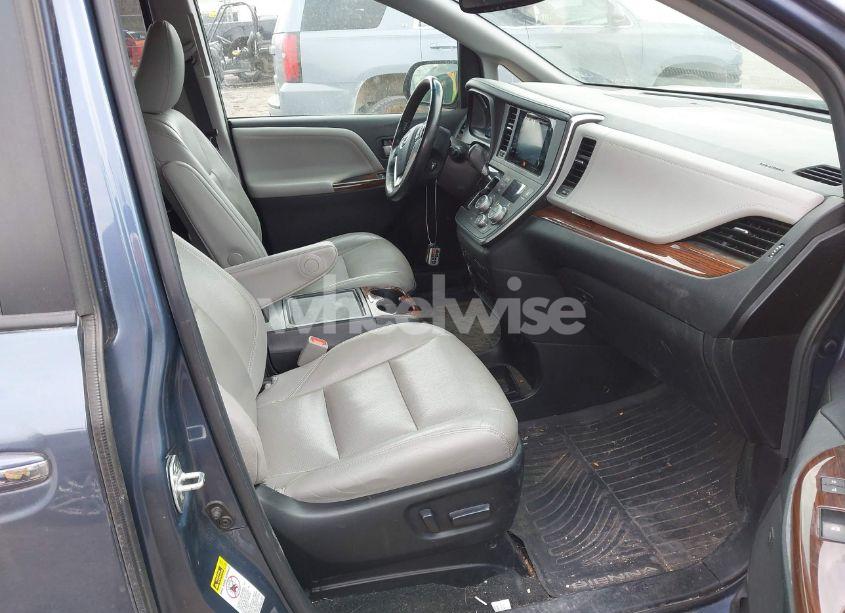 Photo 5 of 2017 Toyota Sienna LIMITED PREMIUM 7 PASSENGER (VIN 5TDYZ3DC8HS802819)