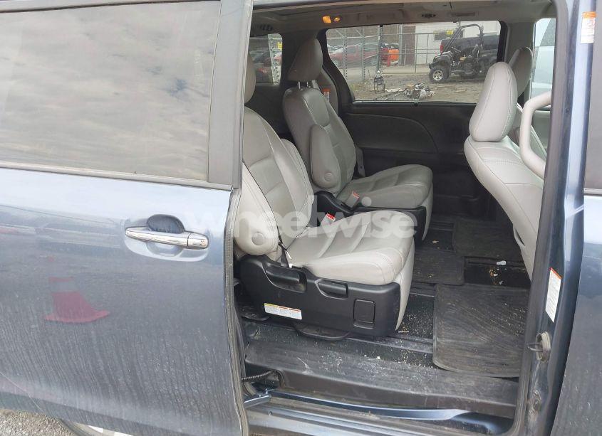 Photo 8 of 2017 Toyota Sienna LIMITED PREMIUM 7 PASSENGER (VIN 5TDYZ3DC8HS802819)