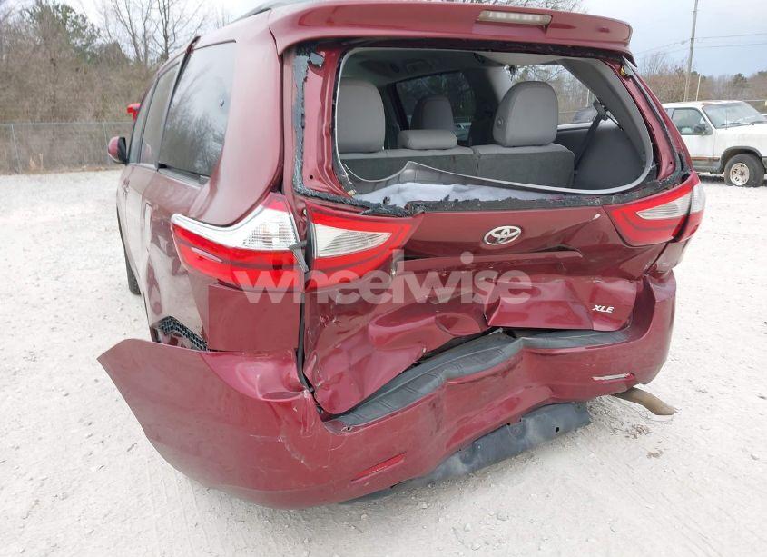 Photo 6 of 2017 Toyota Sienna XLE 8 PASSENGER (VIN 5TDYZ3DC8HS809608)