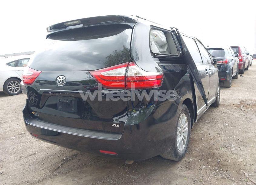 Photo 4 of 2017 Toyota Sienna XLE 8 PASSENGER (VIN 5TDYZ3DC8HS849395)