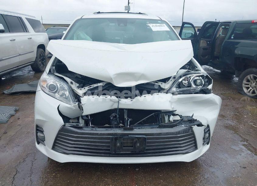 Photo 12 of 2018 Toyota Sienna XLE 8 PASSENGER (VIN 5TDYZ3DC8JS906460)