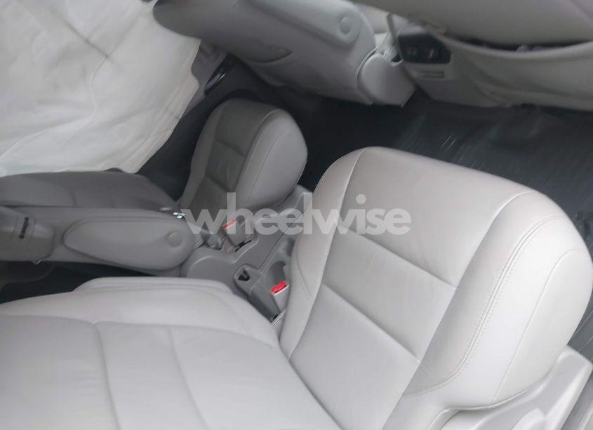 Photo 8 of 2018 Toyota Sienna XLE 8 PASSENGER (VIN 5TDYZ3DC8JS906460)