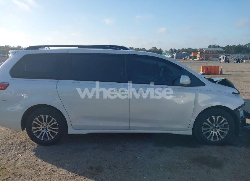 Photo 13 of 2020 Toyota Sienna XLE (VIN 5TDYZ3DC8LS026250)