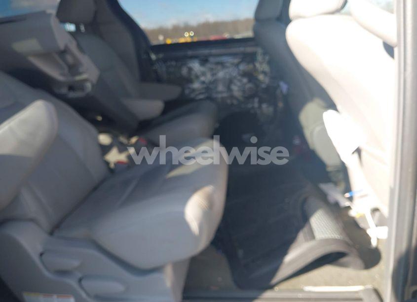 Photo 8 of 2017 Toyota Sienna XLE/LIMITED (VIN 5TDYZ3DC9HS805907)