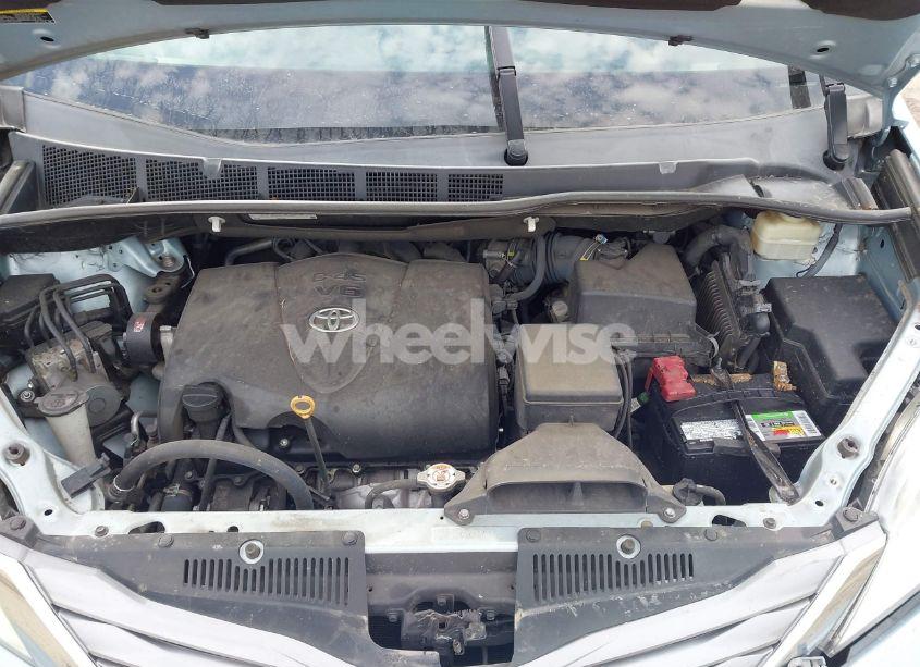 Photo 10 of 2017 Toyota Sienna XLE/LIMITED (VIN 5TDYZ3DC9HS815837)