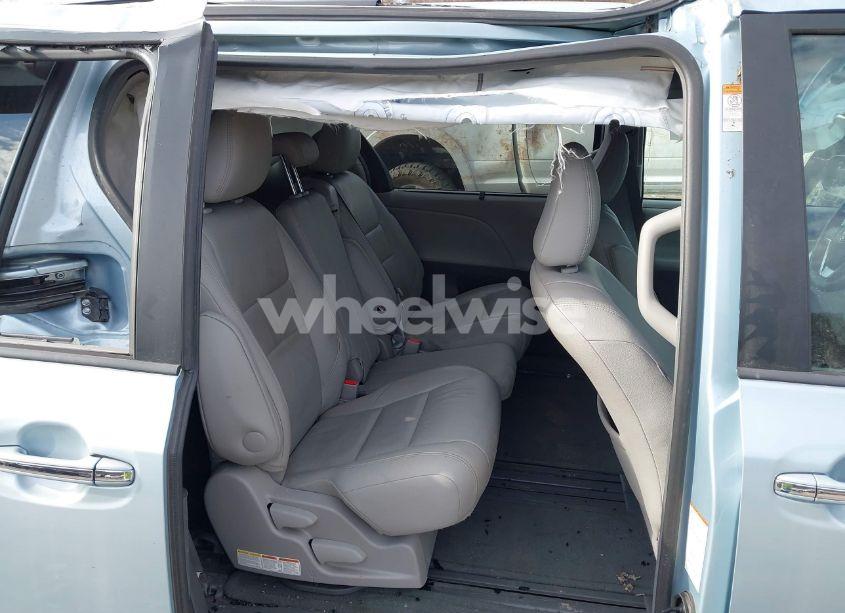 Photo 8 of 2017 Toyota Sienna XLE/LIMITED (VIN 5TDYZ3DC9HS815837)