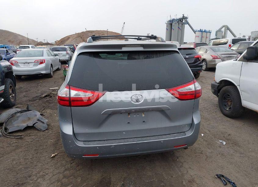 Photo 16 of 2017 Toyota Sienna XLE/LIMITED (VIN 5TDYZ3DC9HS870630)