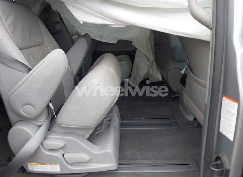 Photo 8 of 2017 Toyota Sienna XLE/LIMITED (VIN 5TDYZ3DC9HS870630)