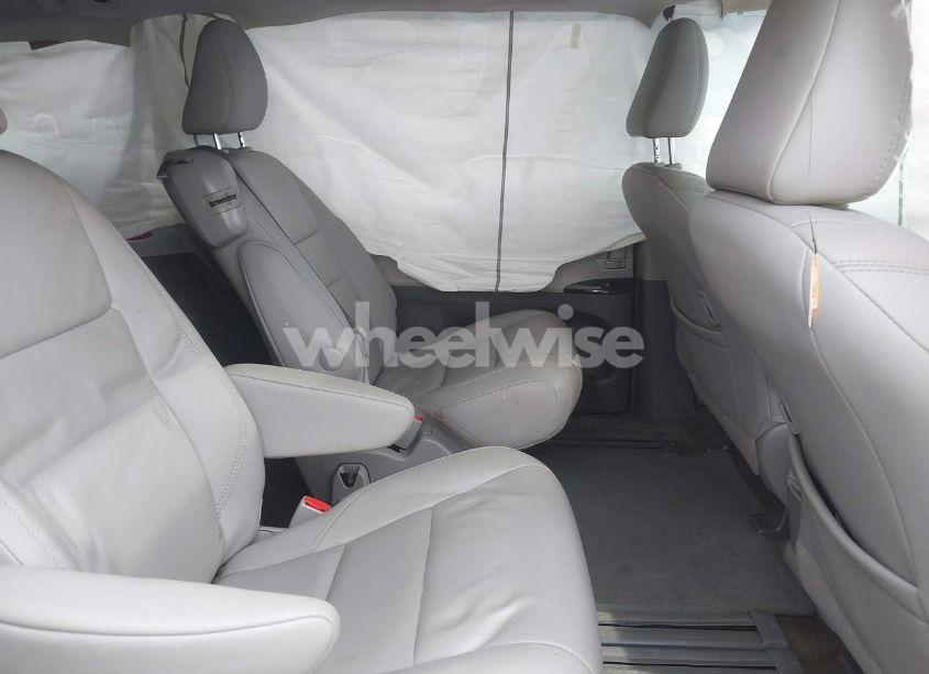 Photo 8 of 2017 Toyota Sienna XLE/LIMITED (VIN 5TDYZ3DC9HS875536)