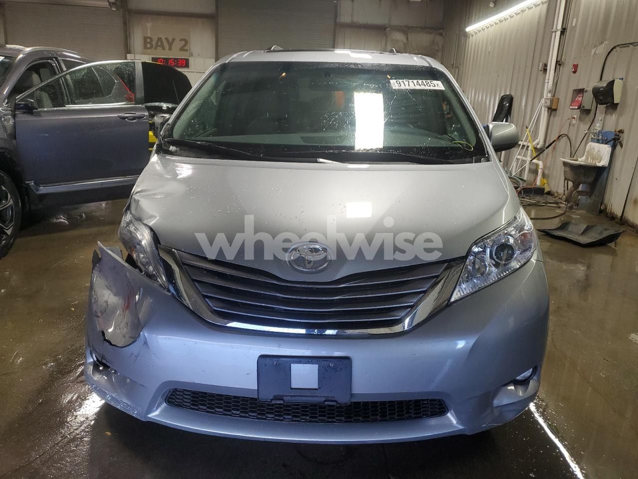 Photo 5 of 2017 TOYOTA SIENNA XLE (VIN 5TDYZ3DC9HS881966)