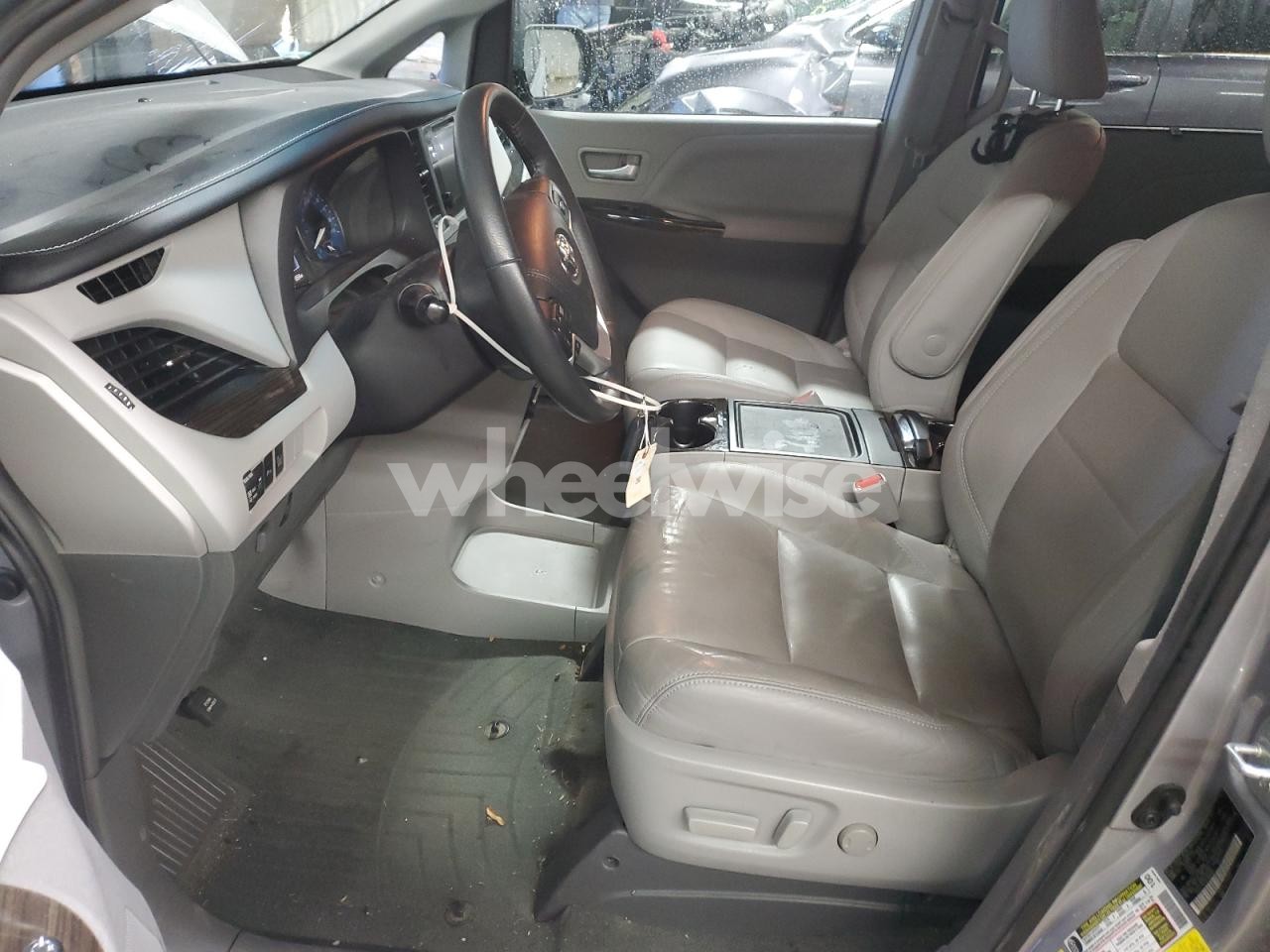 Photo 7 of 2017 TOYOTA SIENNA XLE (VIN 5TDYZ3DC9HS881966)