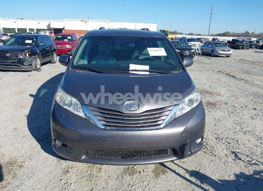 Photo 12 of 2017 Toyota Sienna XLE 8 PASSENGER (VIN 5TDYZ3DC9HS884432)