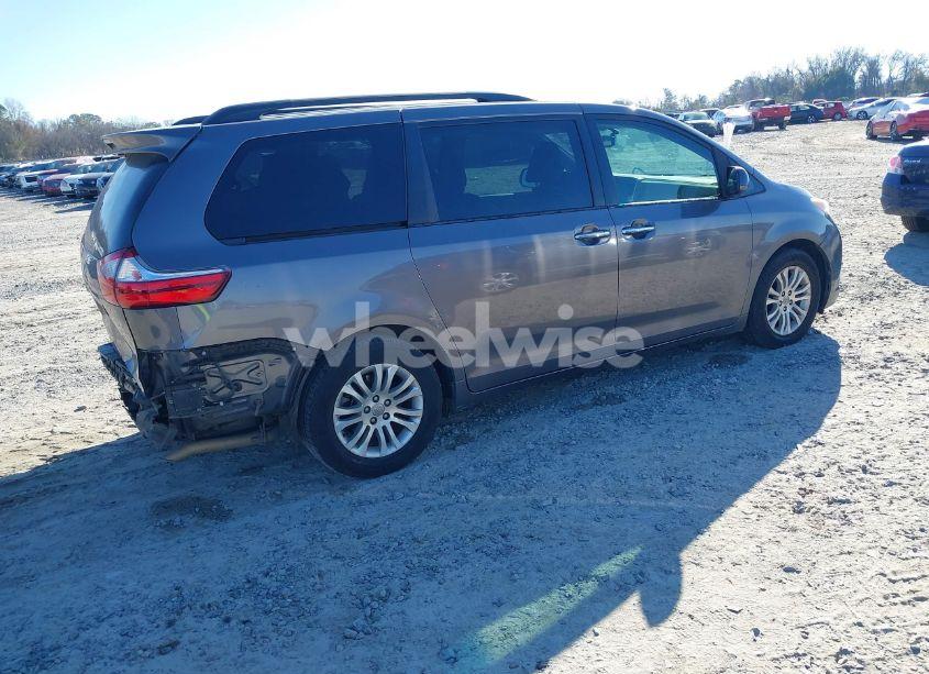 Photo 4 of 2017 Toyota Sienna XLE 8 PASSENGER (VIN 5TDYZ3DC9HS884432)