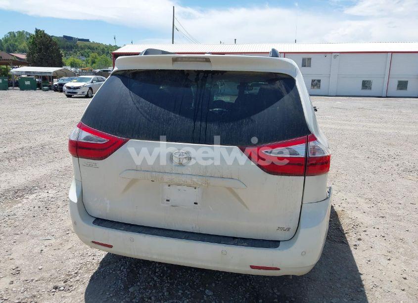 Photo 16 of 2017 Toyota Sienna XLE PREMIUM 8 PASSENGER (VIN 5TDYZ3DC9HS889730)