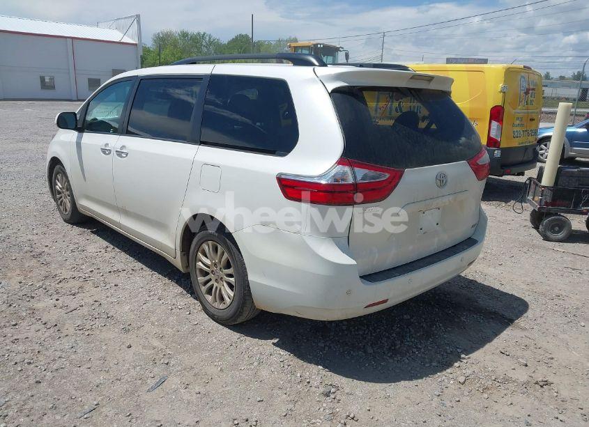 Photo 3 of 2017 Toyota Sienna XLE PREMIUM 8 PASSENGER (VIN 5TDYZ3DC9HS889730)