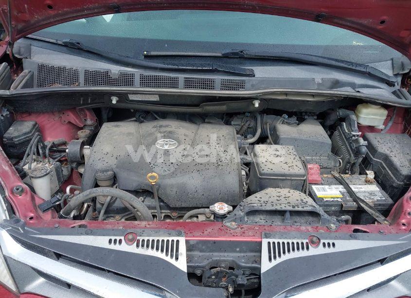 Photo 10 of 2018 Toyota Sienna XLE 8 PASSENGER (VIN 5TDYZ3DC9JS928080)