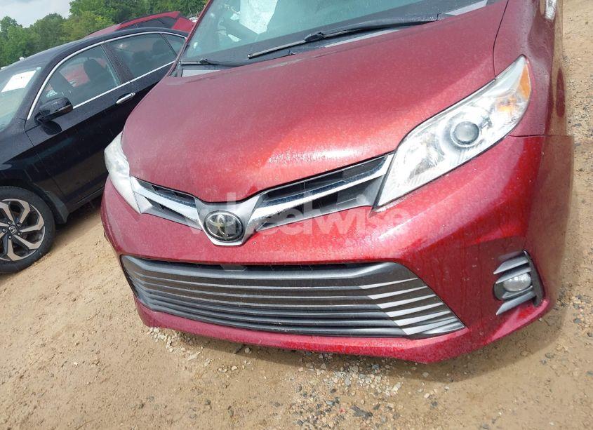 Photo 12 of 2018 Toyota Sienna XLE 8 PASSENGER (VIN 5TDYZ3DC9JS928080)