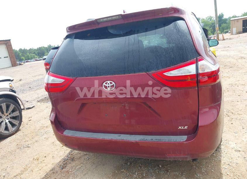 Photo 16 of 2018 Toyota Sienna XLE 8 PASSENGER (VIN 5TDYZ3DC9JS928080)