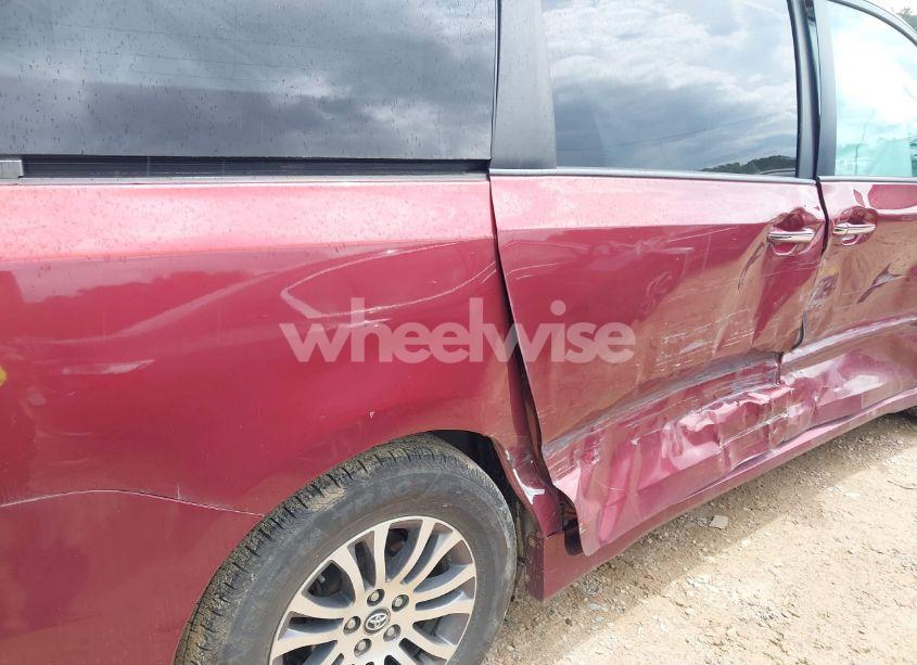 Photo 18 of 2018 Toyota Sienna XLE 8 PASSENGER (VIN 5TDYZ3DC9JS928080)