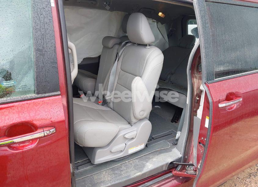 Photo 8 of 2018 Toyota Sienna XLE 8 PASSENGER (VIN 5TDYZ3DC9JS928080)