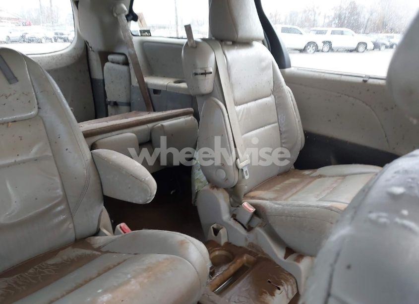 Photo 8 of 2019 Toyota Sienna XLE 8 PASSENGER (VIN 5TDYZ3DC9KS972744)