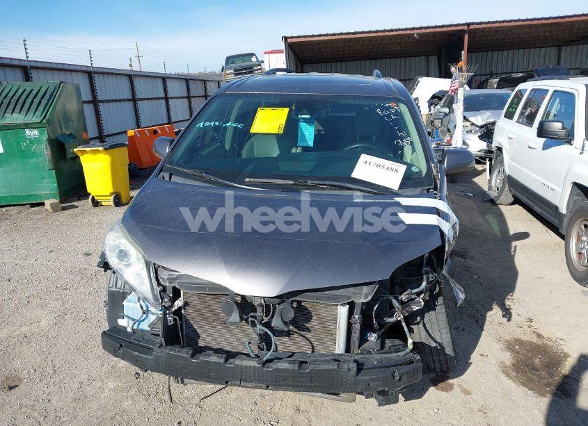 Photo 13 of 2020 Toyota Sienna XLE (VIN 5TDYZ3DC9LS049133)