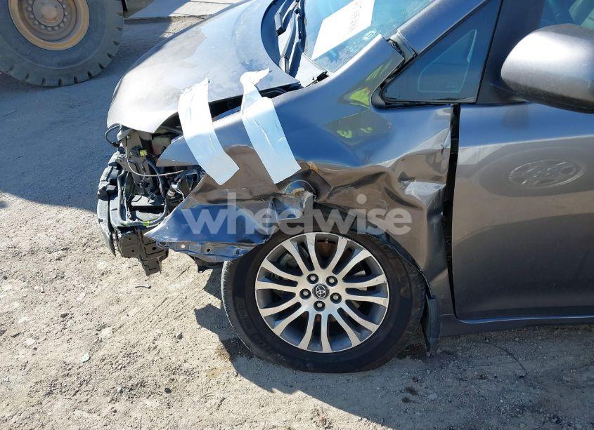 Photo 18 of 2020 Toyota Sienna XLE (VIN 5TDYZ3DC9LS049133)