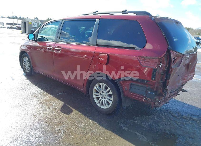 Photo 3 of 2017 Toyota Sienna XLE 8 PASSENGER (VIN 5TDYZ3DCXHS814325)