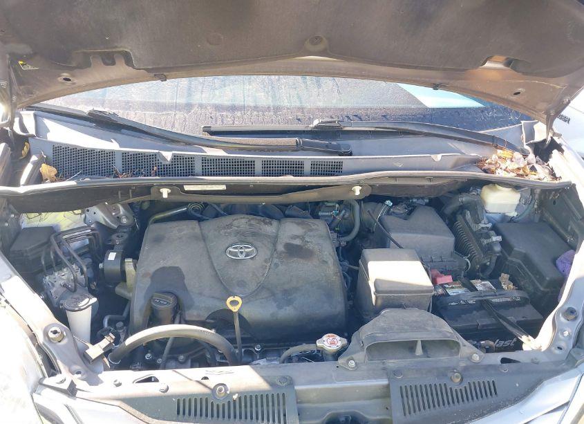 Photo 10 of 2017 Toyota Sienna XLE/LIMITED (VIN 5TDYZ3DCXHS872578)