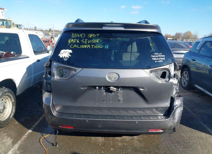 Photo 16 of 2017 Toyota Sienna XLE/LIMITED (VIN 5TDYZ3DCXHS872578)