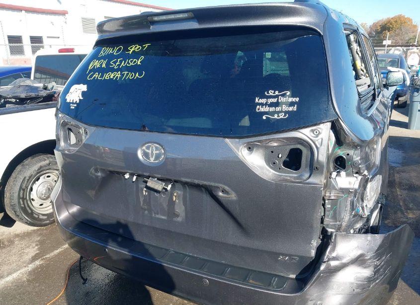 Photo 17 of 2017 Toyota Sienna XLE/LIMITED (VIN 5TDYZ3DCXHS872578)