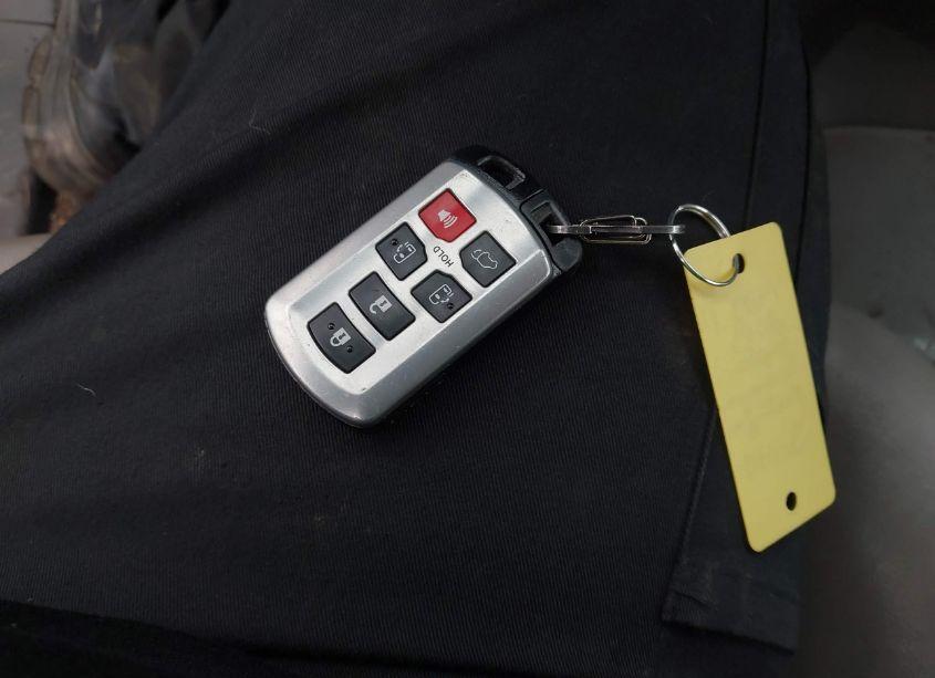 Photo 11 of 2018 Toyota Sienna XLE 8 PASSENGER (VIN 5TDYZ3DCXJS937855)