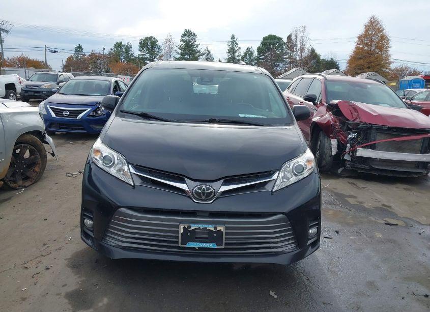 Photo 12 of 2018 Toyota Sienna XLE 8 PASSENGER (VIN 5TDYZ3DCXJS937855)