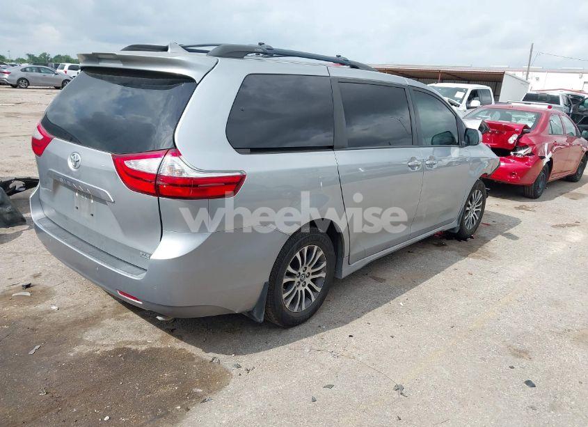 Photo 4 of 2018 Toyota Sienna XLE 8 PASSENGER (VIN 5TDYZ3DCXJS963453)