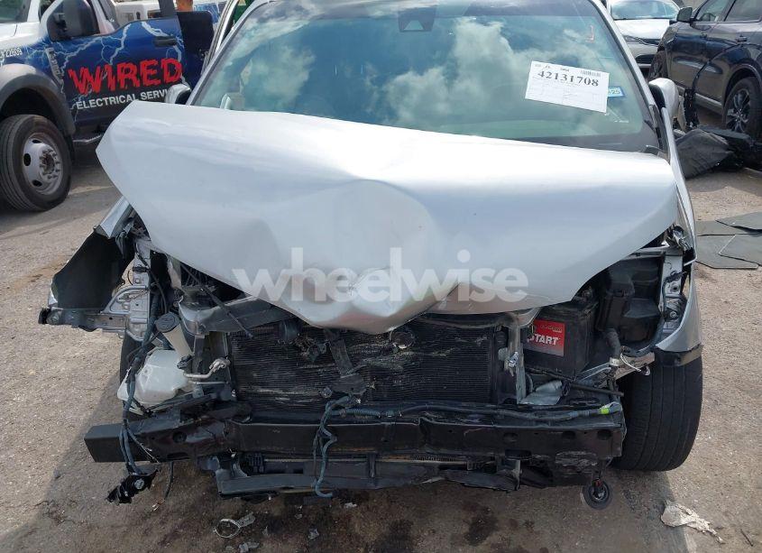 Photo 6 of 2018 Toyota Sienna XLE 8 PASSENGER (VIN 5TDYZ3DCXJS963453)