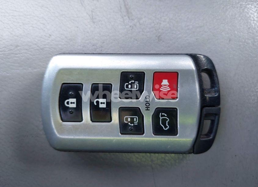 Photo 11 of 2019 Toyota Sienna XLE 8 PASSENGER (VIN 5TDYZ3DCXKS998690)